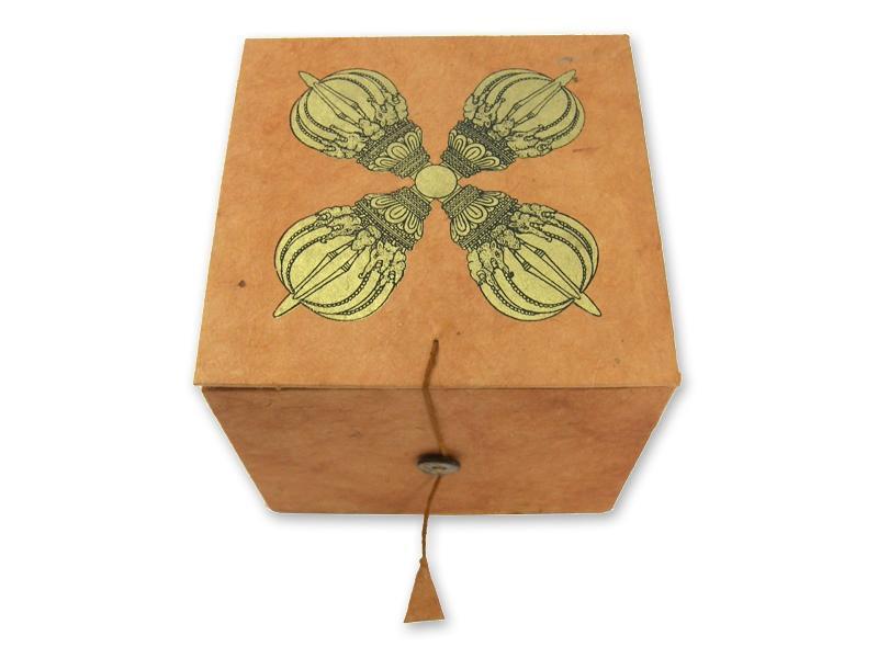 Beispielinhalt (Bild) Geschenkset mit grösserer Klangschale in brauner Box mit Aufdruck