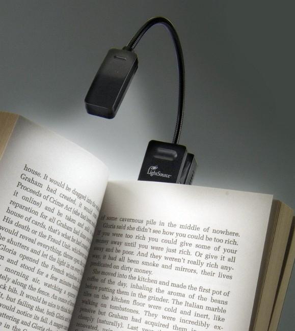 Beispielinhalt (Bild) E-Booklight Schwarz | LED Leselampe mit Clip für Bücher und E-Reader