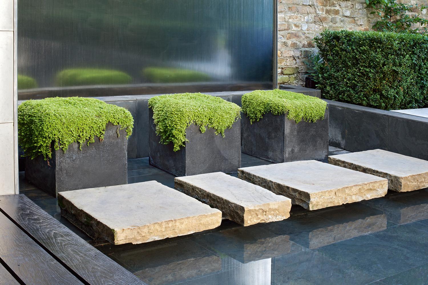 Beispielinhalt (Bild) Naturstein im Garten