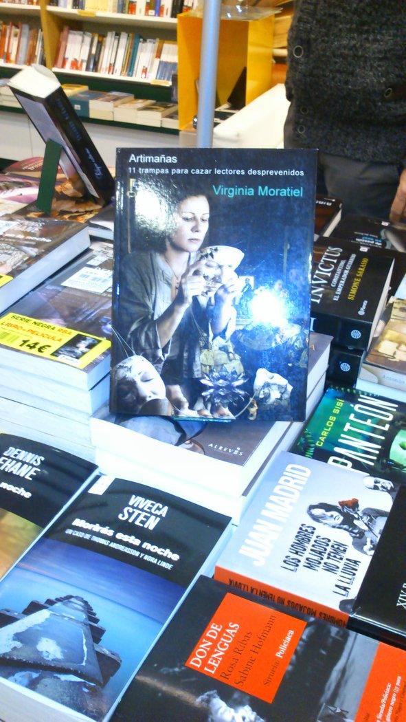 Vorderes Coverbild Artimañas : 11 trampas para lectores desprevenidos