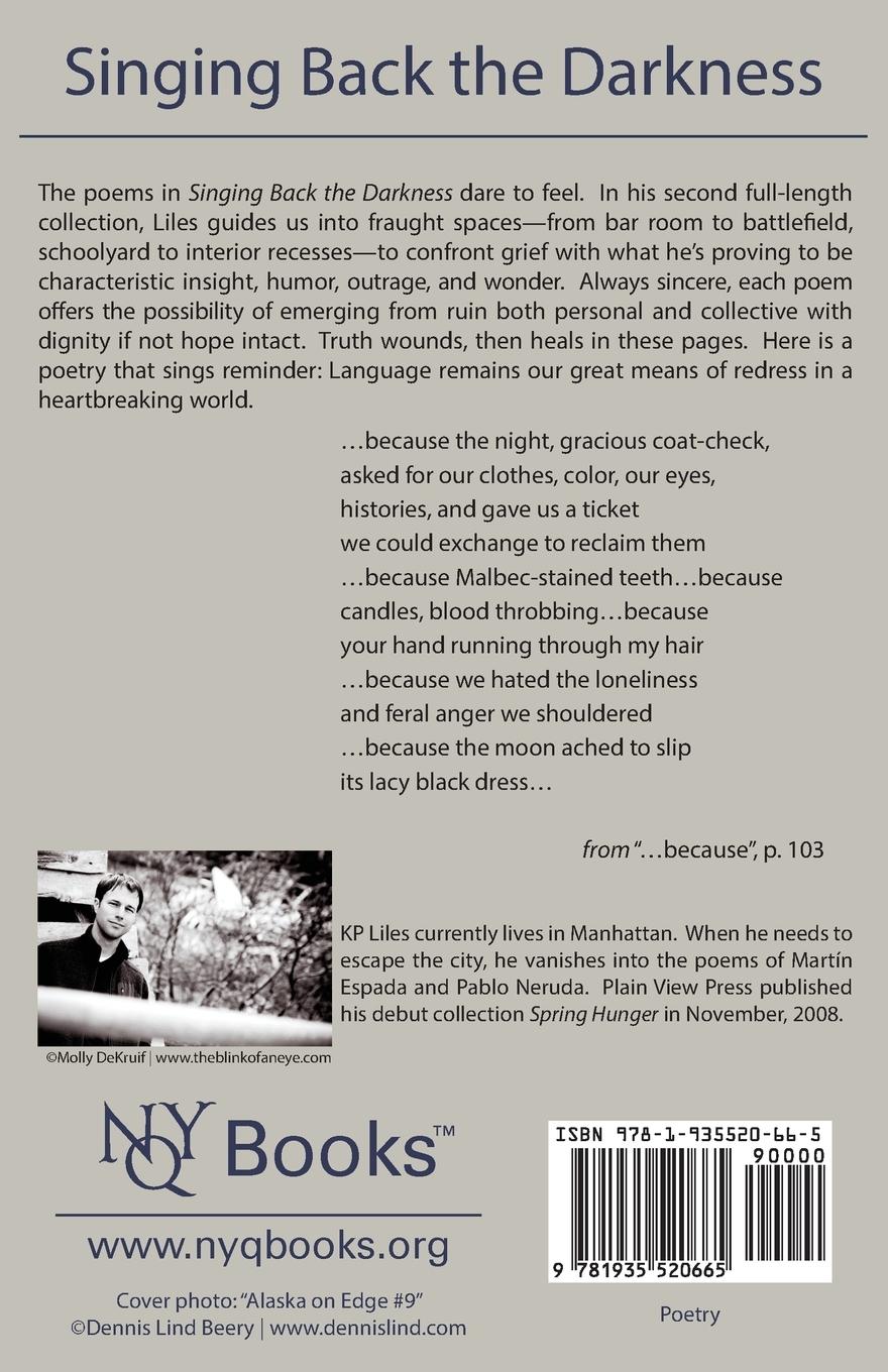 Rückseitencover Singing Back the Darkness