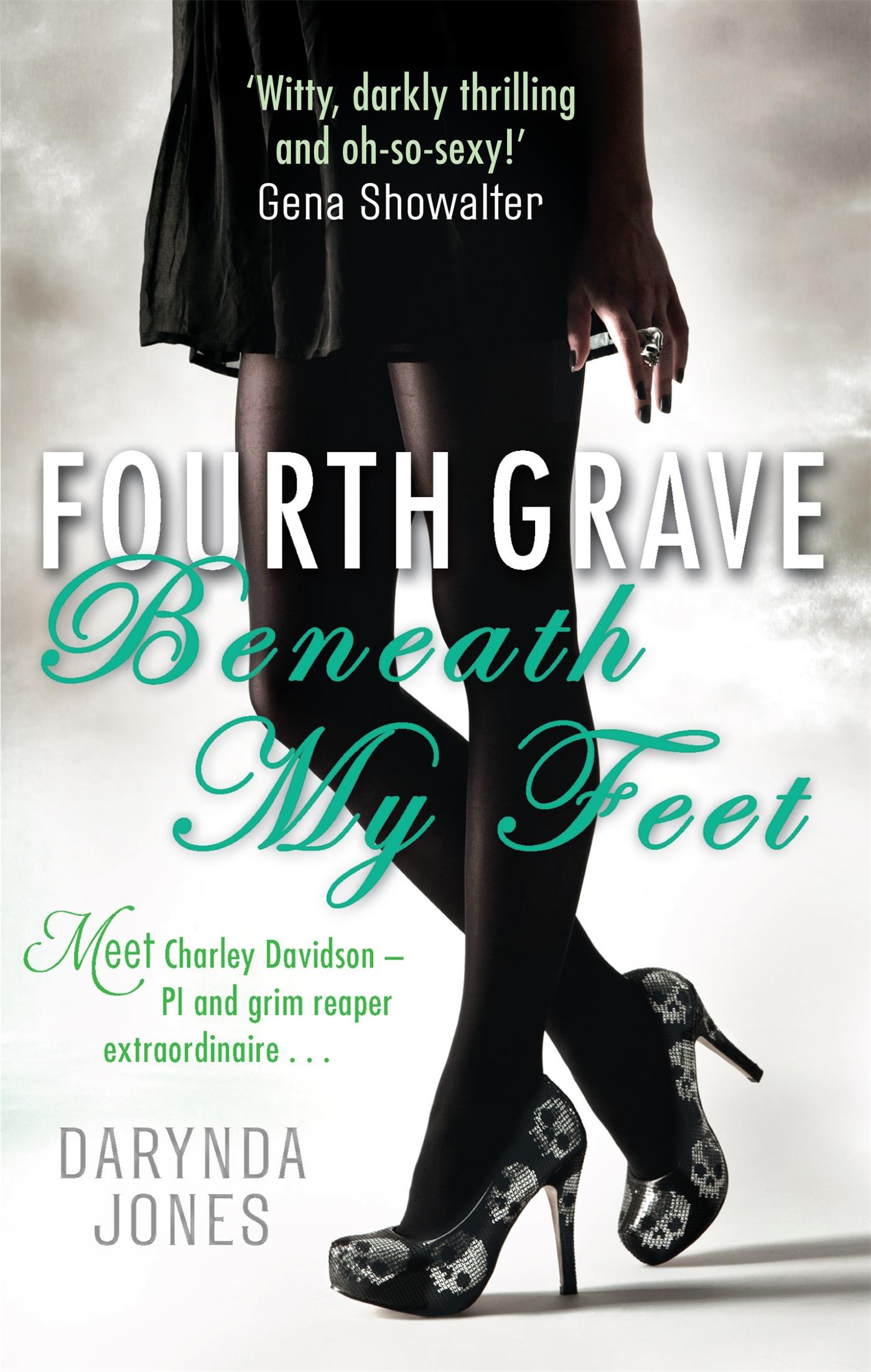 Vorderes Coverbild Fourth Grave Beneath My Feet