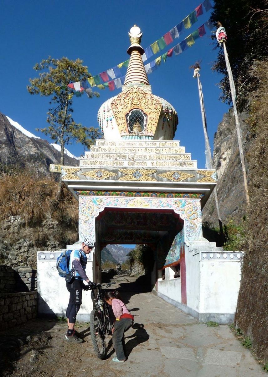 Beispielinhalt (Bild) Annapurna-Umrundung mit dem Mountainbike