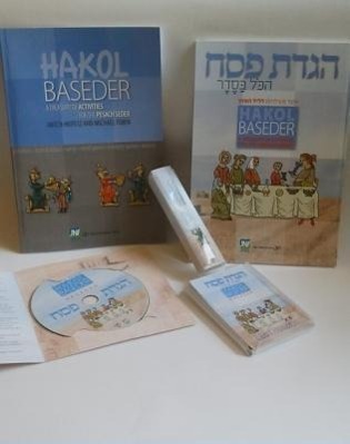 Vorderes Coverbild Hakol Baseder Haggadah Kit