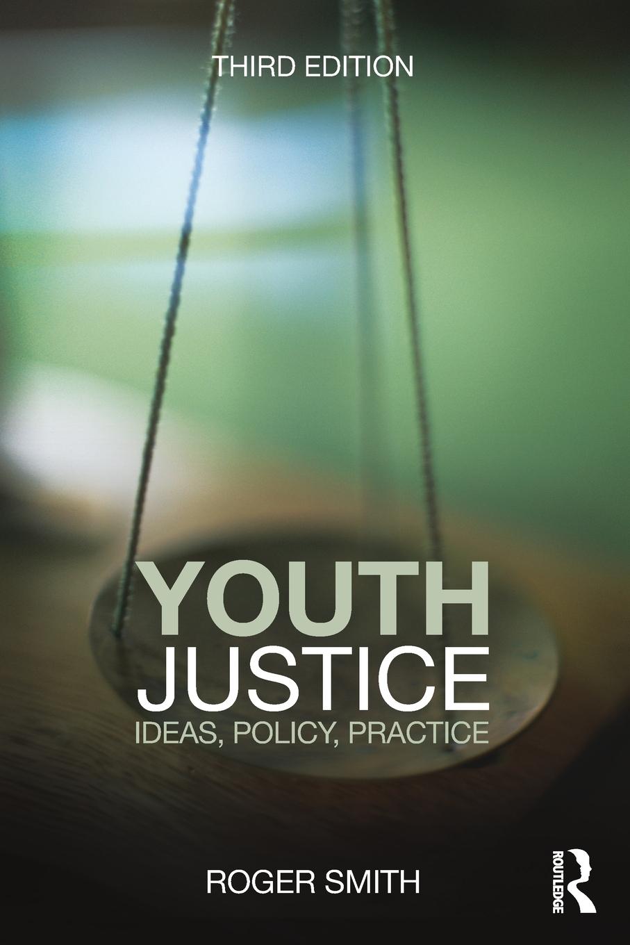 Vorderes Coverbild Youth Justice