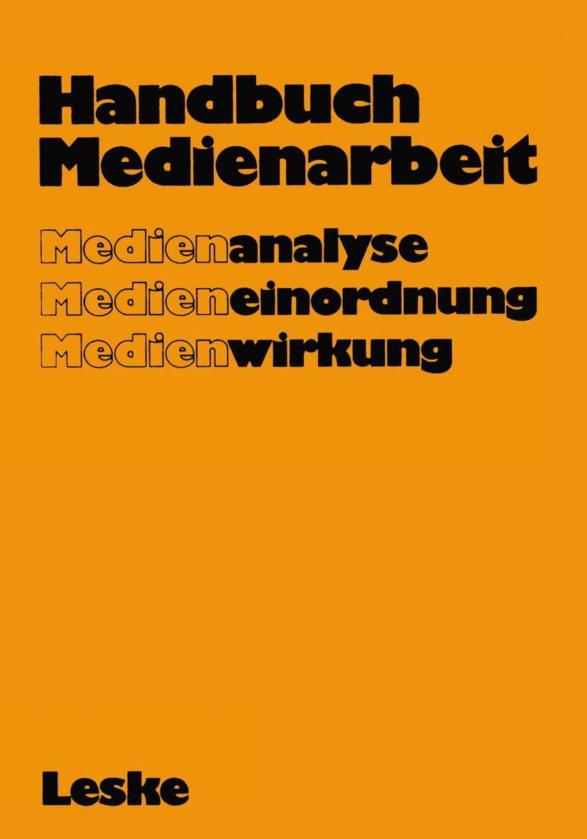 Vorderes Coverbild Handbuch Medienarbeit