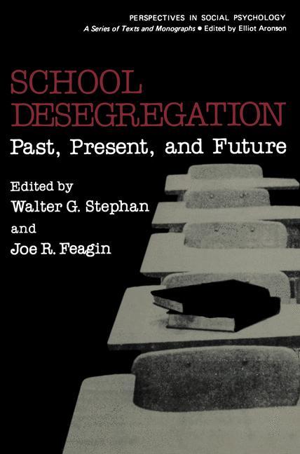 Vorderes Coverbild School Desegregation