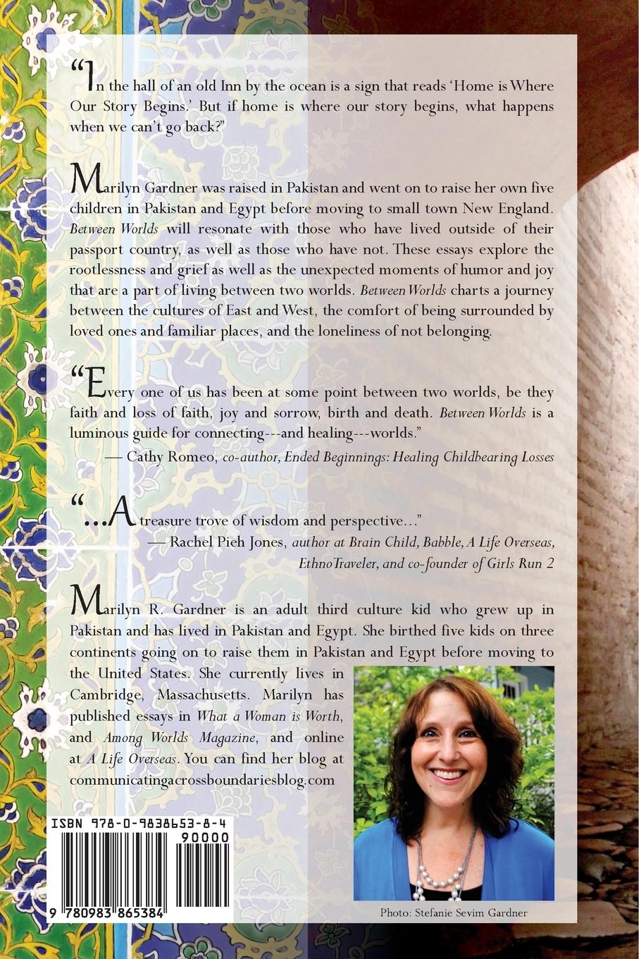 Rückseitencover Between Worlds