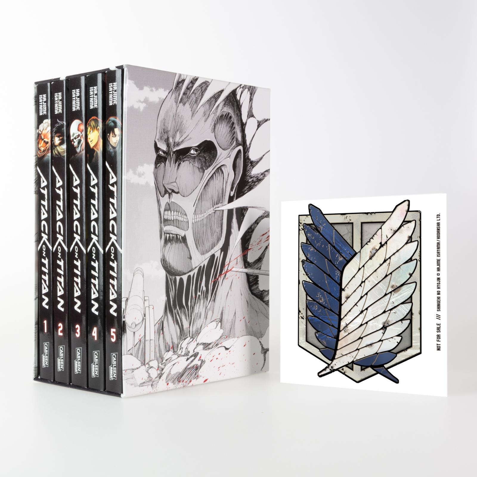 Beispielinhalt (Bild) Attack on Titan, Bände 1-5 im Sammelschuber mit Extra