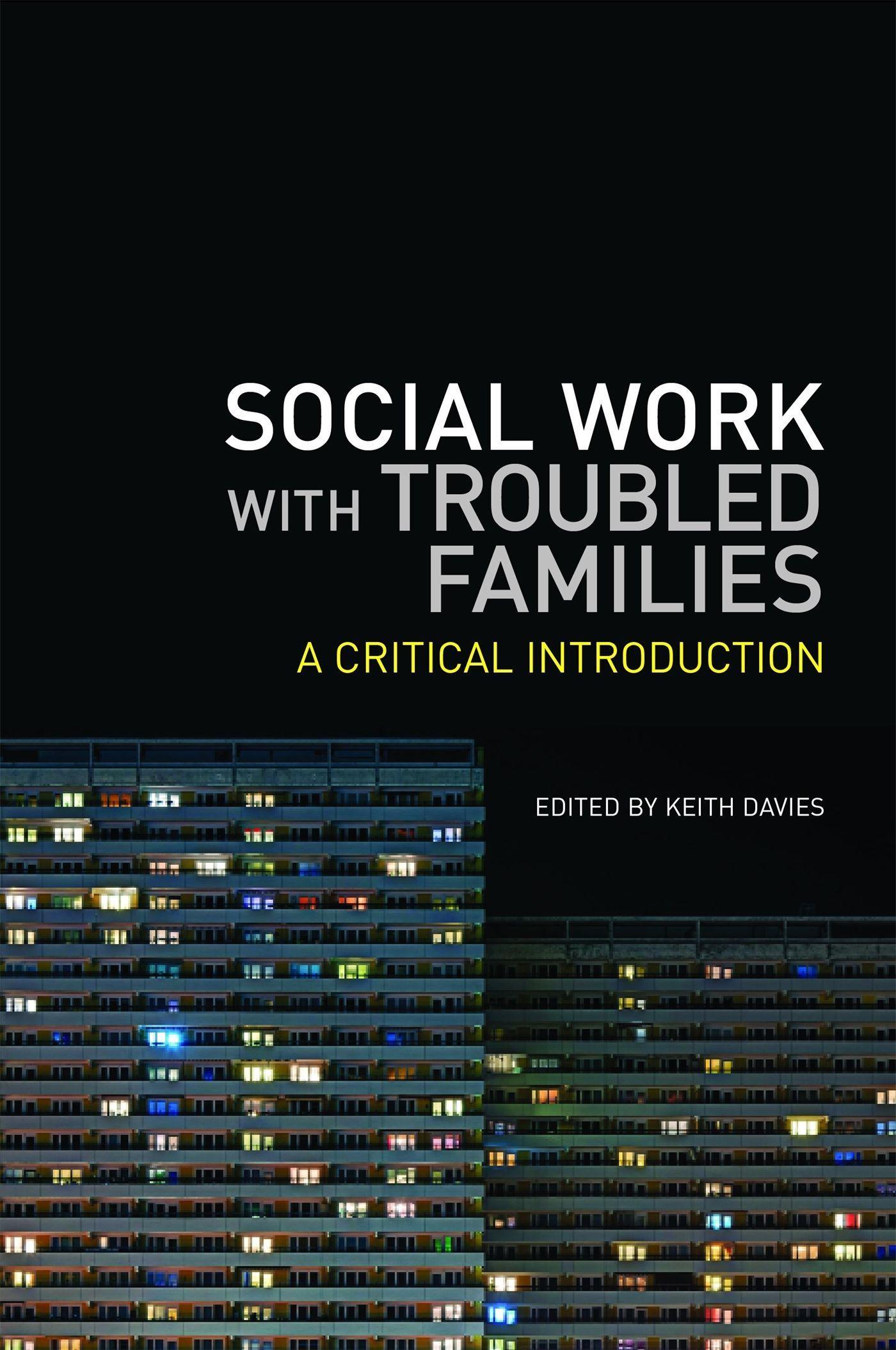Vorderes Coverbild Social Work with Troubled Families