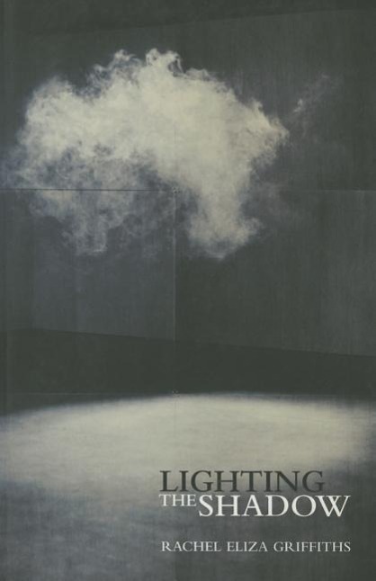Vorderes Coverbild Lighting the Shadow