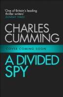 Vorderes Coverbild A Divided Spy