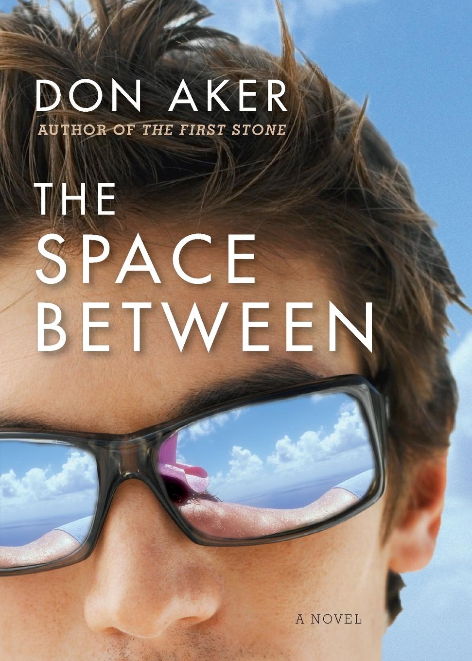Vorderes Coverbild The Space Between