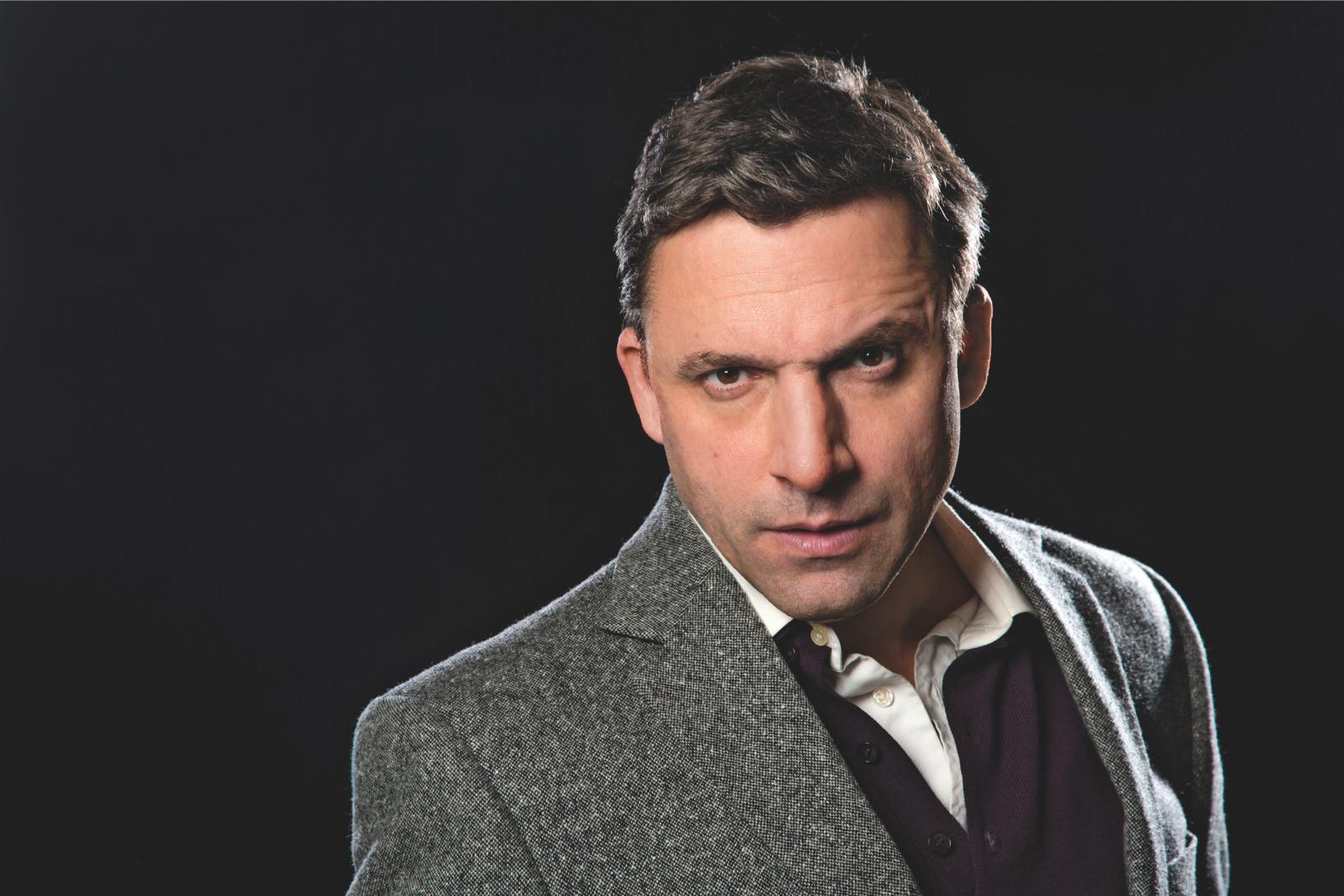 Autorenbild Fünf Löcher im Himmel