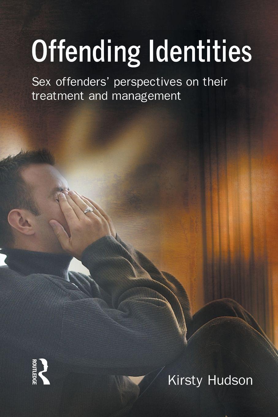 Vorderes Coverbild Offending Identities