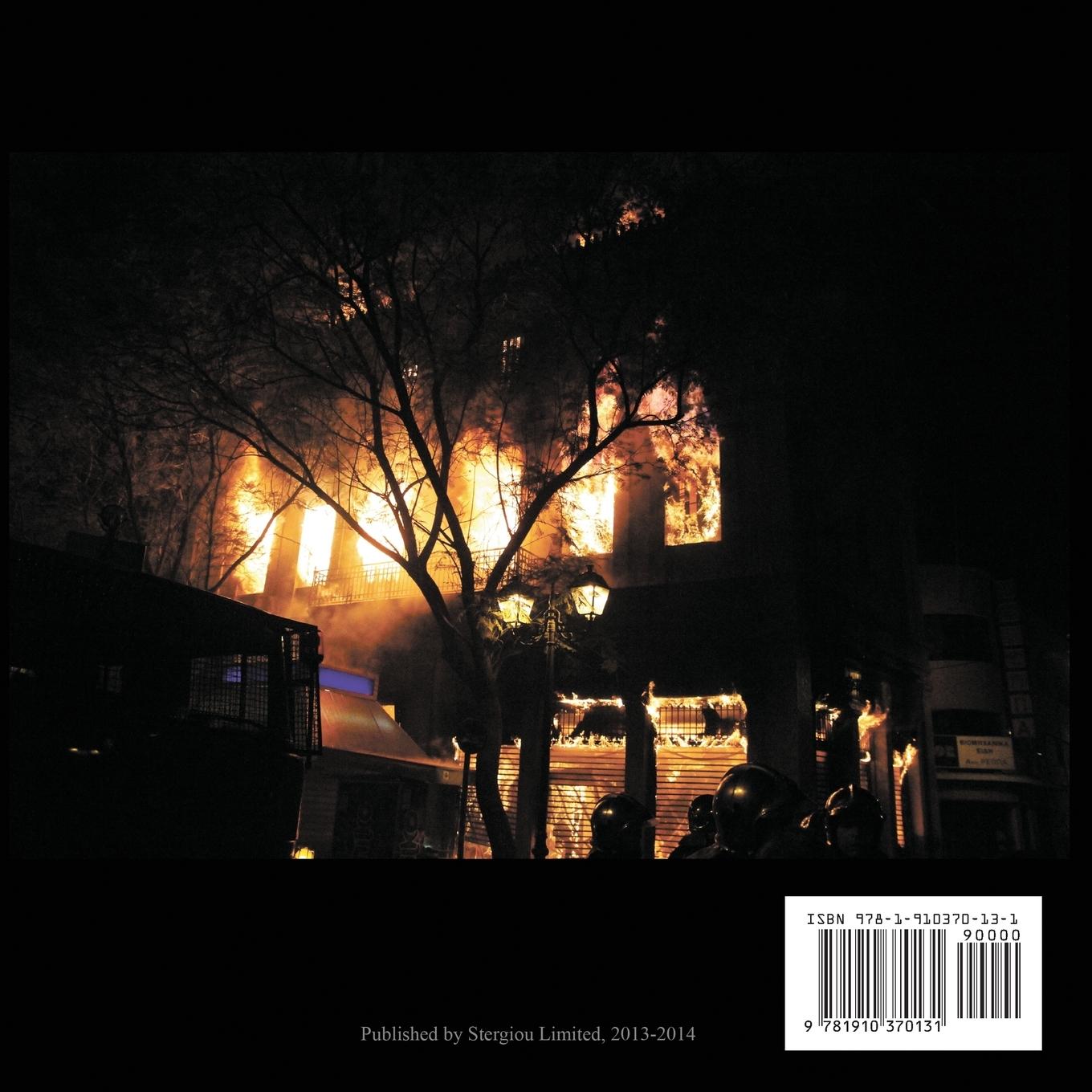 Rückseitencover H Ellada Tis Krisis Se 100 Fotografies