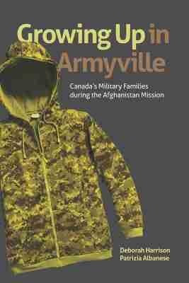 Vorderes Coverbild Growing Up in Armyville