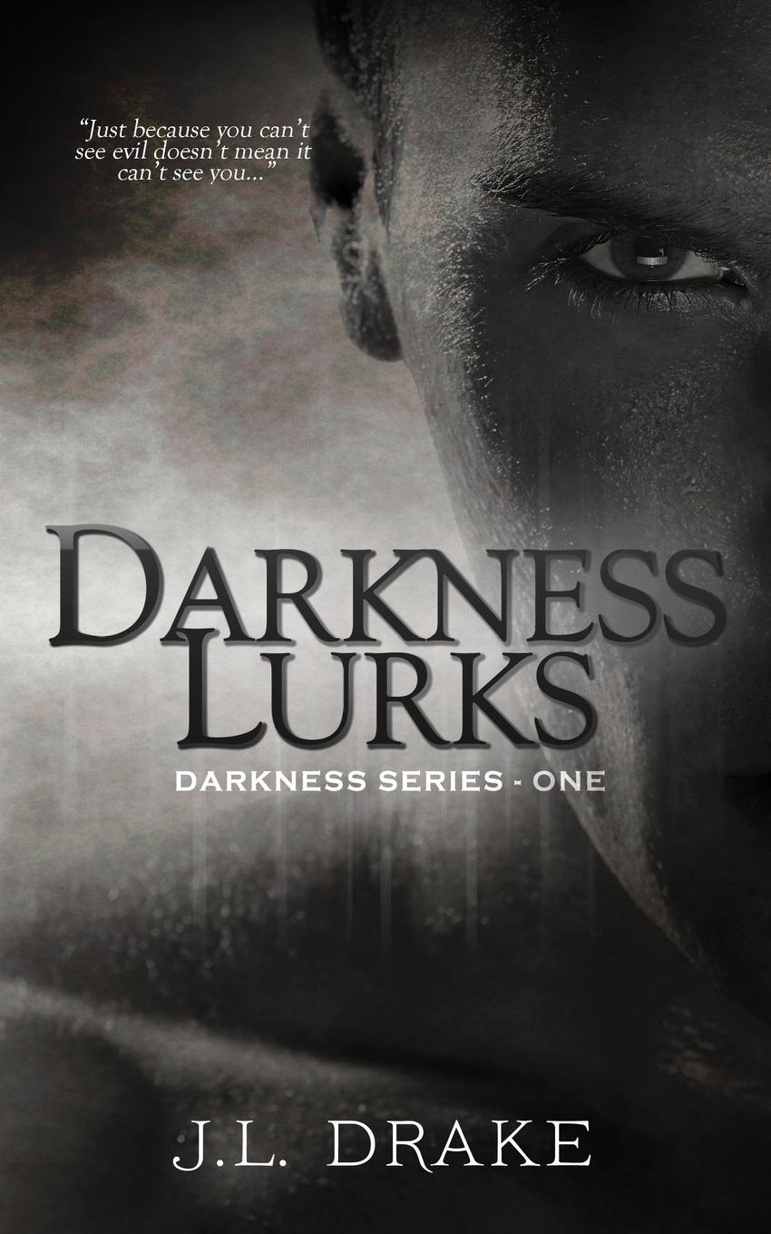 Vorderes Coverbild Darkness Lurks