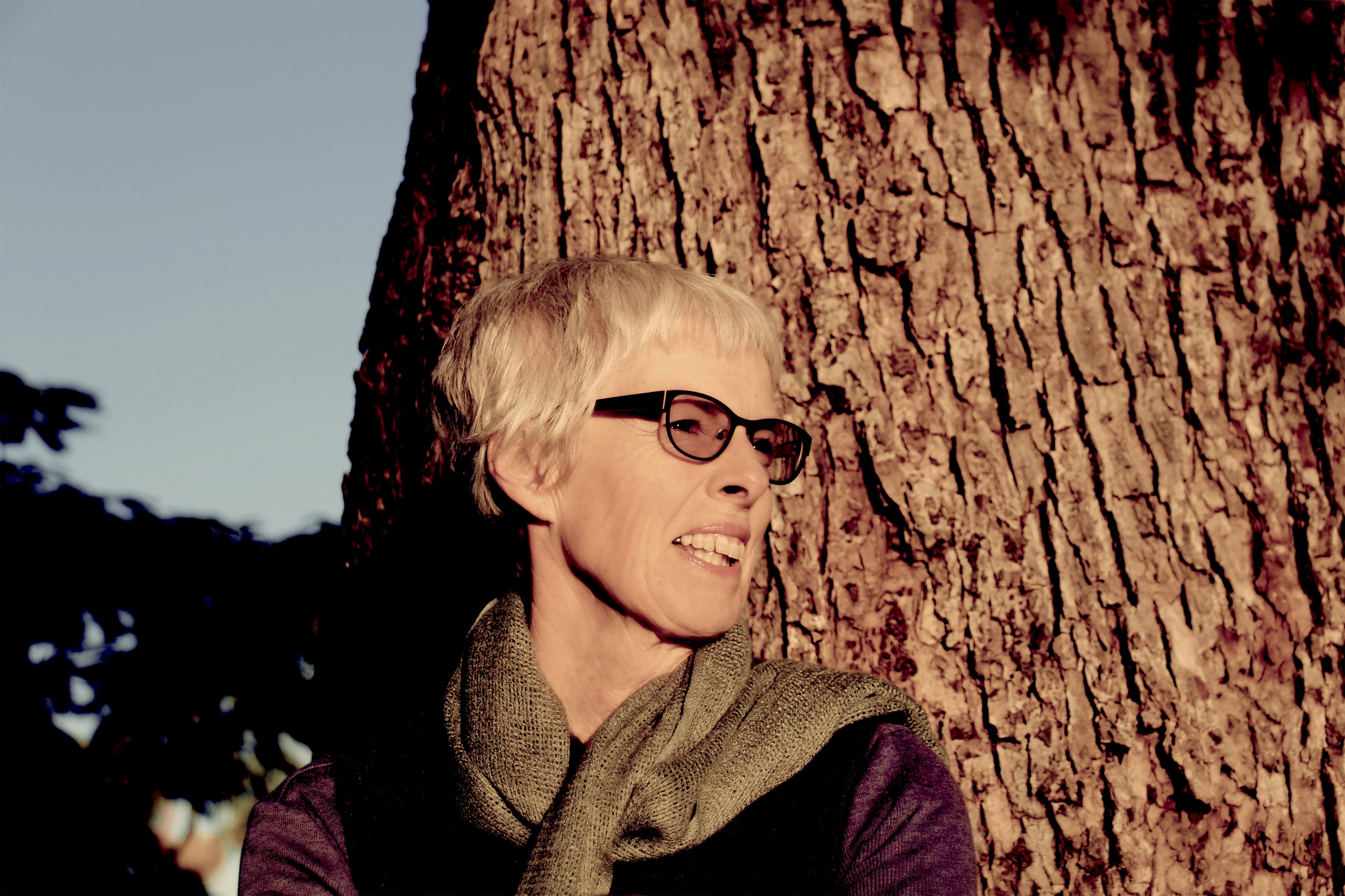 Autorenbild Grass for His Pillow