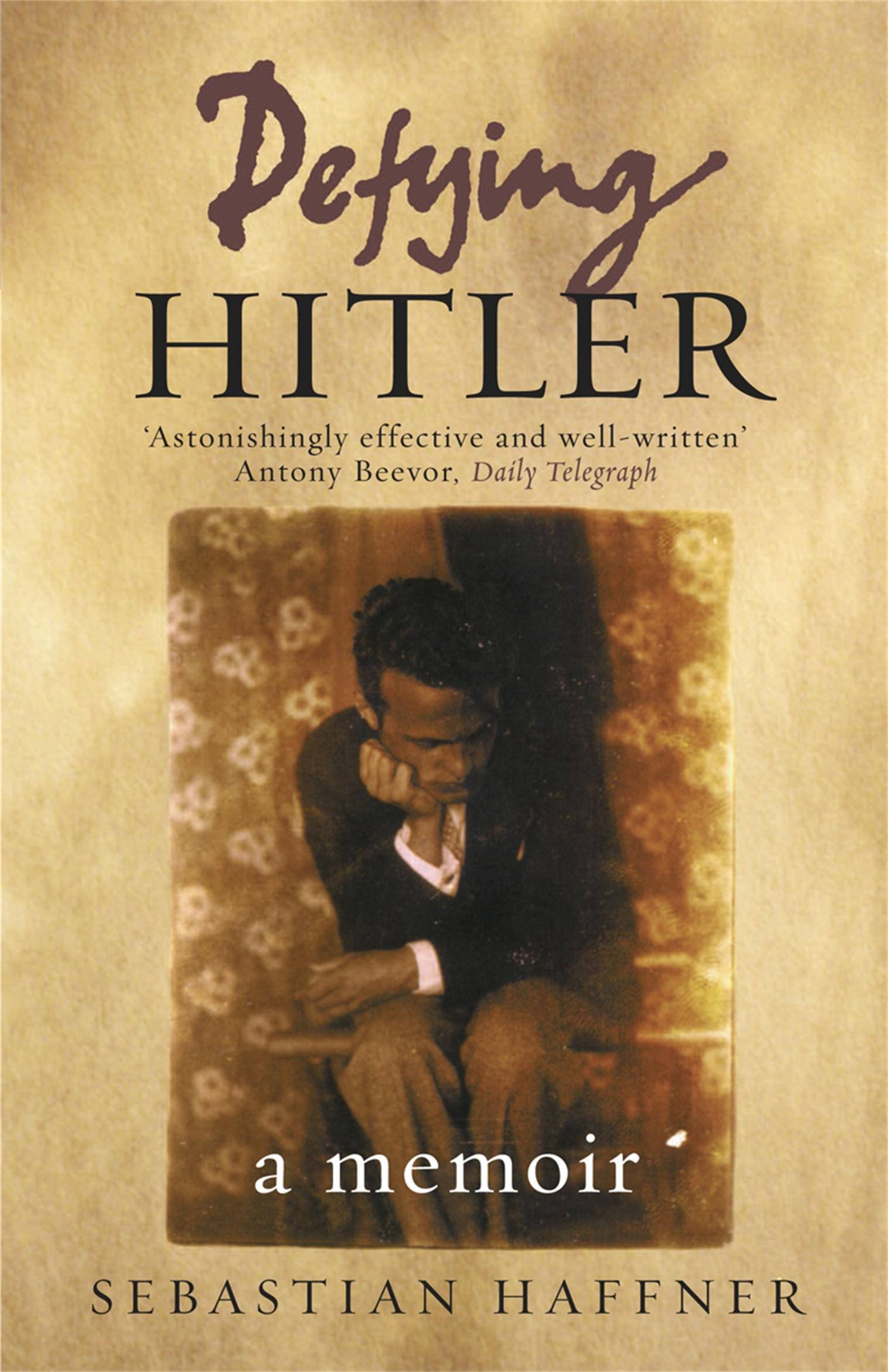 Vorderes Coverbild Defying Hitler