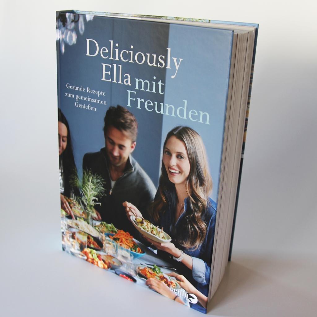 Beispielinhalt (Bild) Deliciously Ella mit Freunden