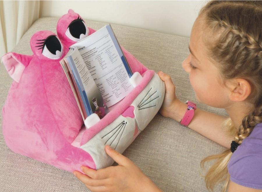 Beispielinhalt (Bild) Bookmonster Katze | Lesekissen für Bücher und Tablets | Buchständer | Tablethalter | Lesehillfe | Deutsche Ausgabe