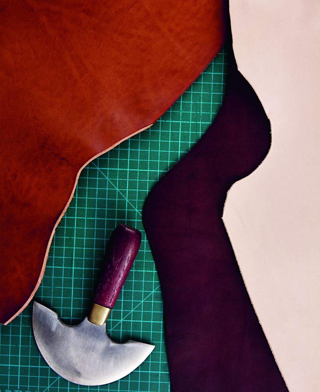 Beispielinhalt (Bild) Lone Wolf Leatherworking