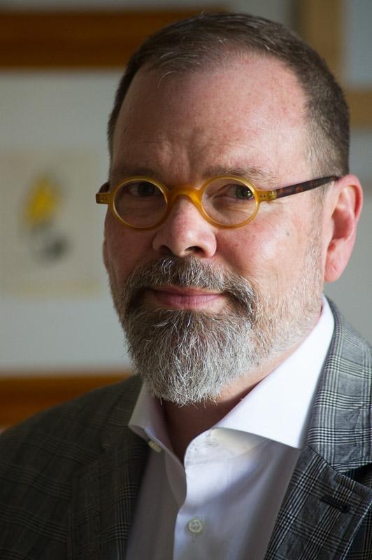 Autorenbild How to Survive a Plague