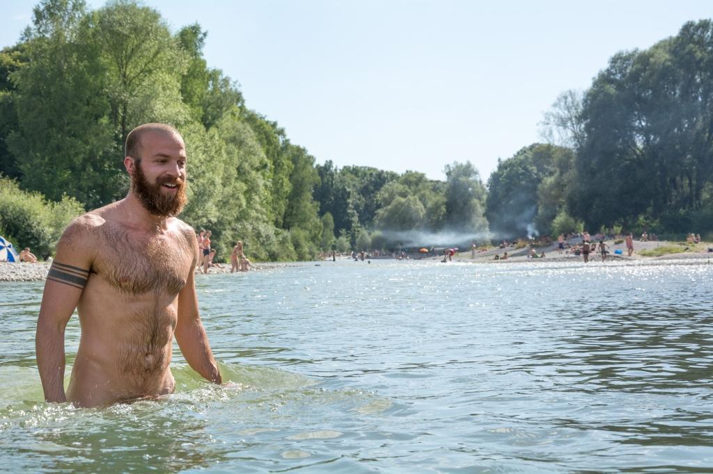 Beispielinhalt (Bild) Nackedei 2: Aktiv, Stark, Frech und Frei - Freikörperkultur heute