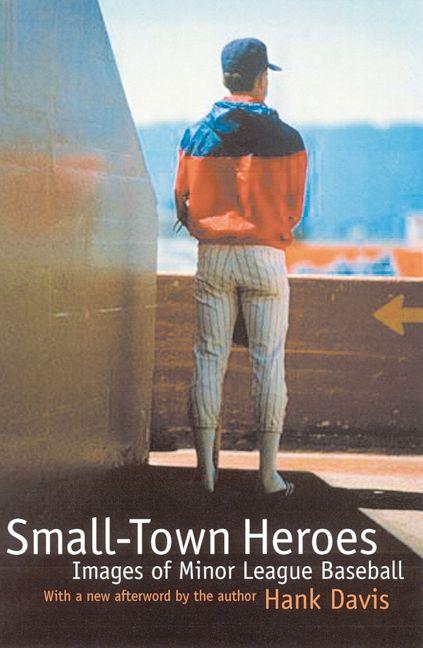 Vorderes Coverbild Small-Town Heroes