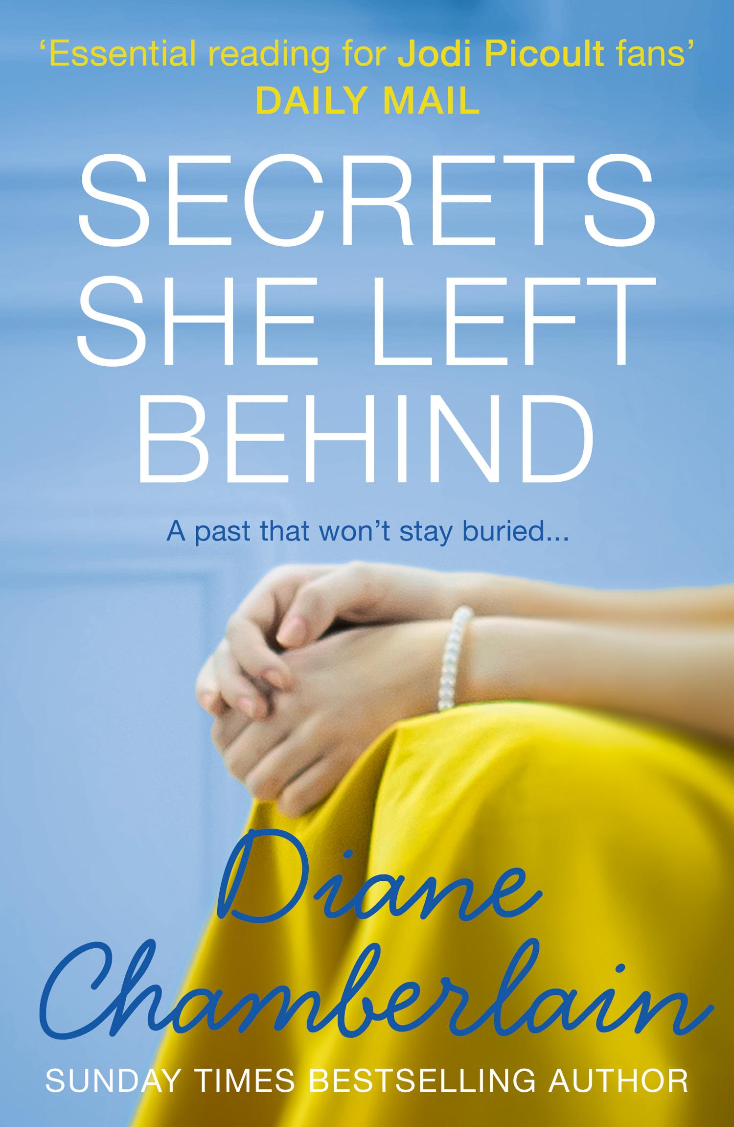 Vorderes Coverbild Secrets She Left Behind