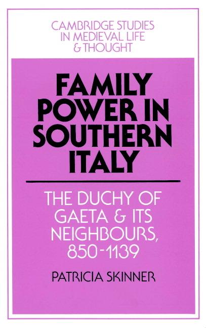 Vorderes Coverbild Family Power in Southern Italy