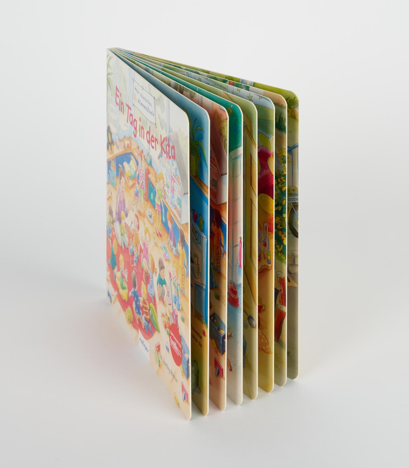 Beispielinhalt (Bild) Mein allererstes Wimmelbuch: Ein Tag in der Kita