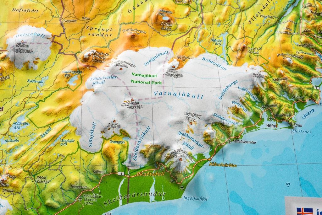 Beispielinhalt (Bild) Relief Island klein 1:1.500.000 Holzrahmen