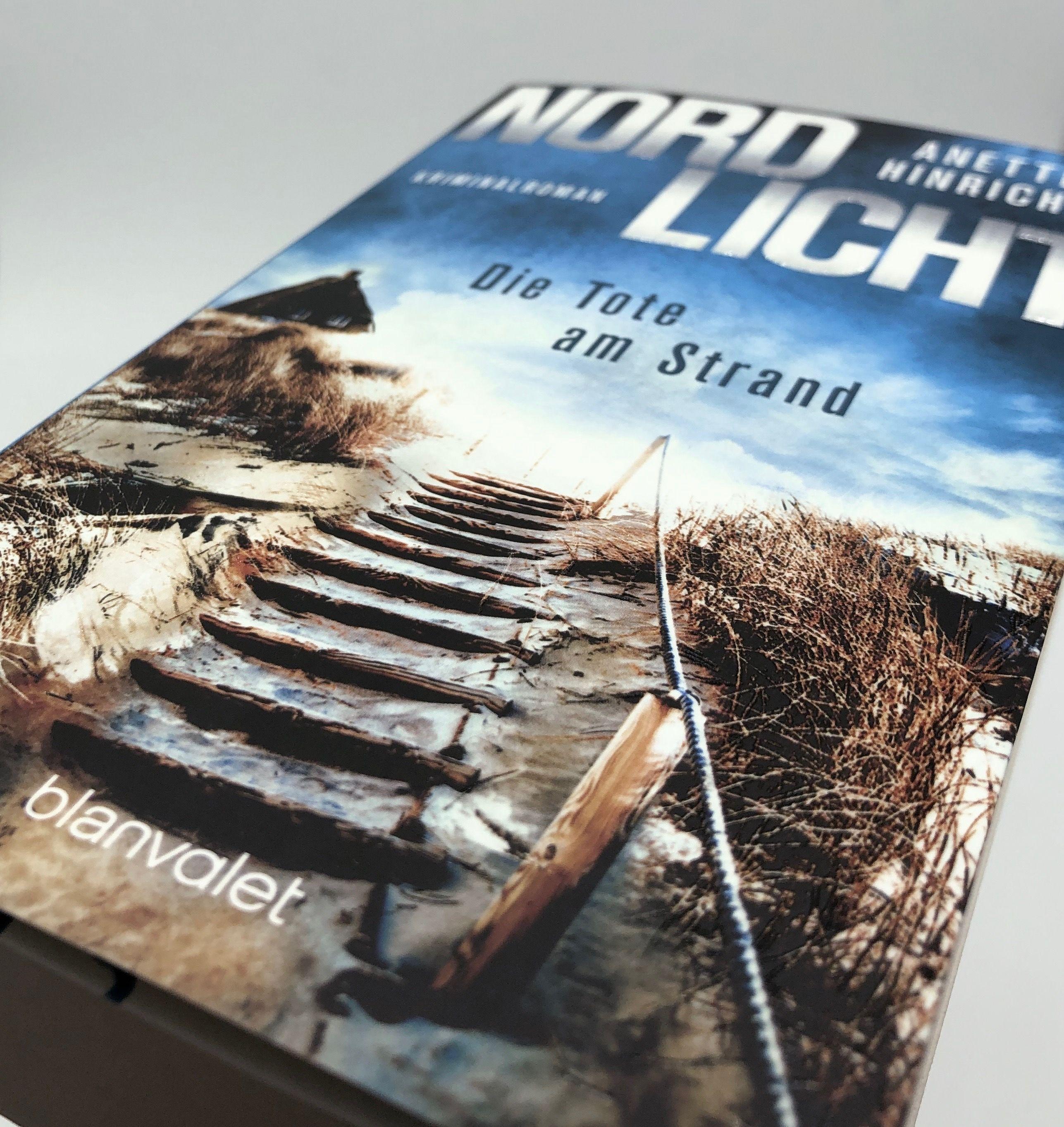 Beispielinhalt (Bild) Nordlicht - Die Tote am Strand