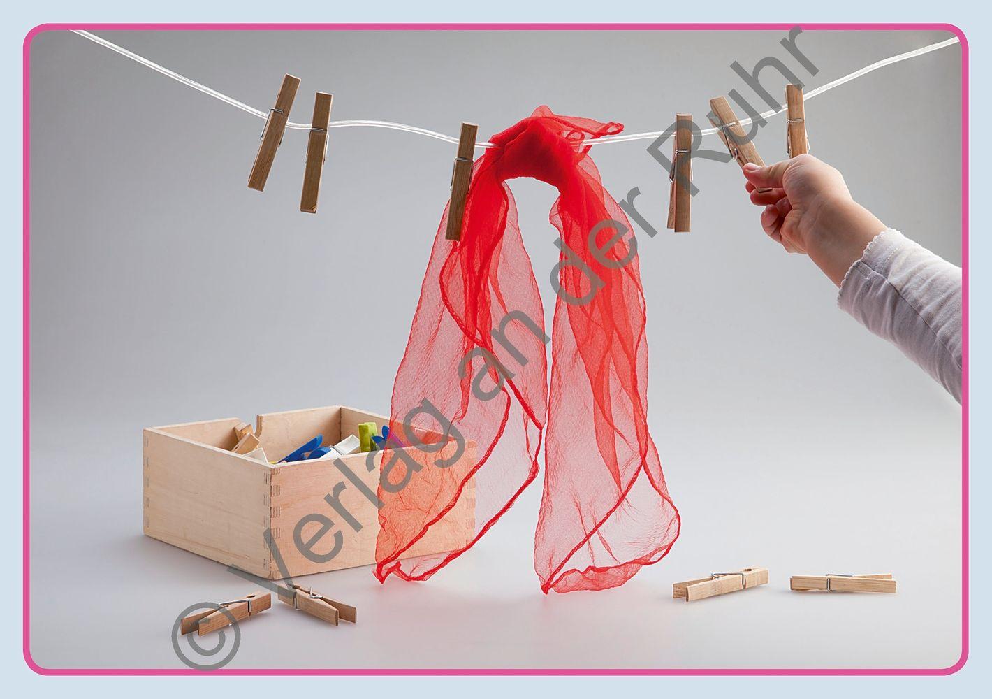 Beispielinhalt (Bild) Kita-Kinder-Lernspiel-Kisten. 50 Ideen für Entdeckungen mit Alltagsmaterialien