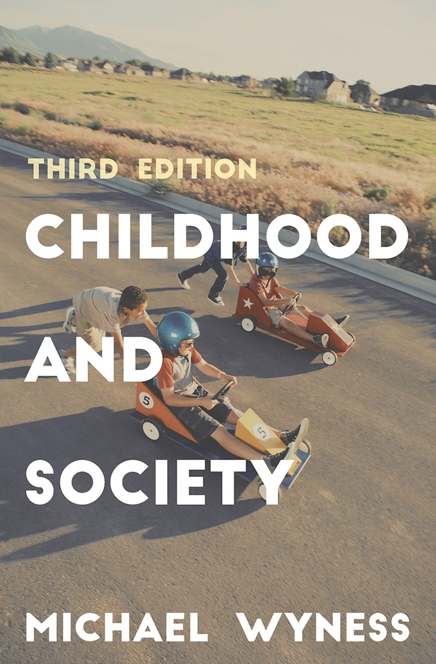 Vorderes Coverbild Childhood and Society