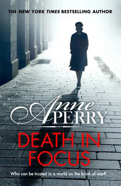 Vorderes Coverbild Death in Focus (Elena Standish Book 1)