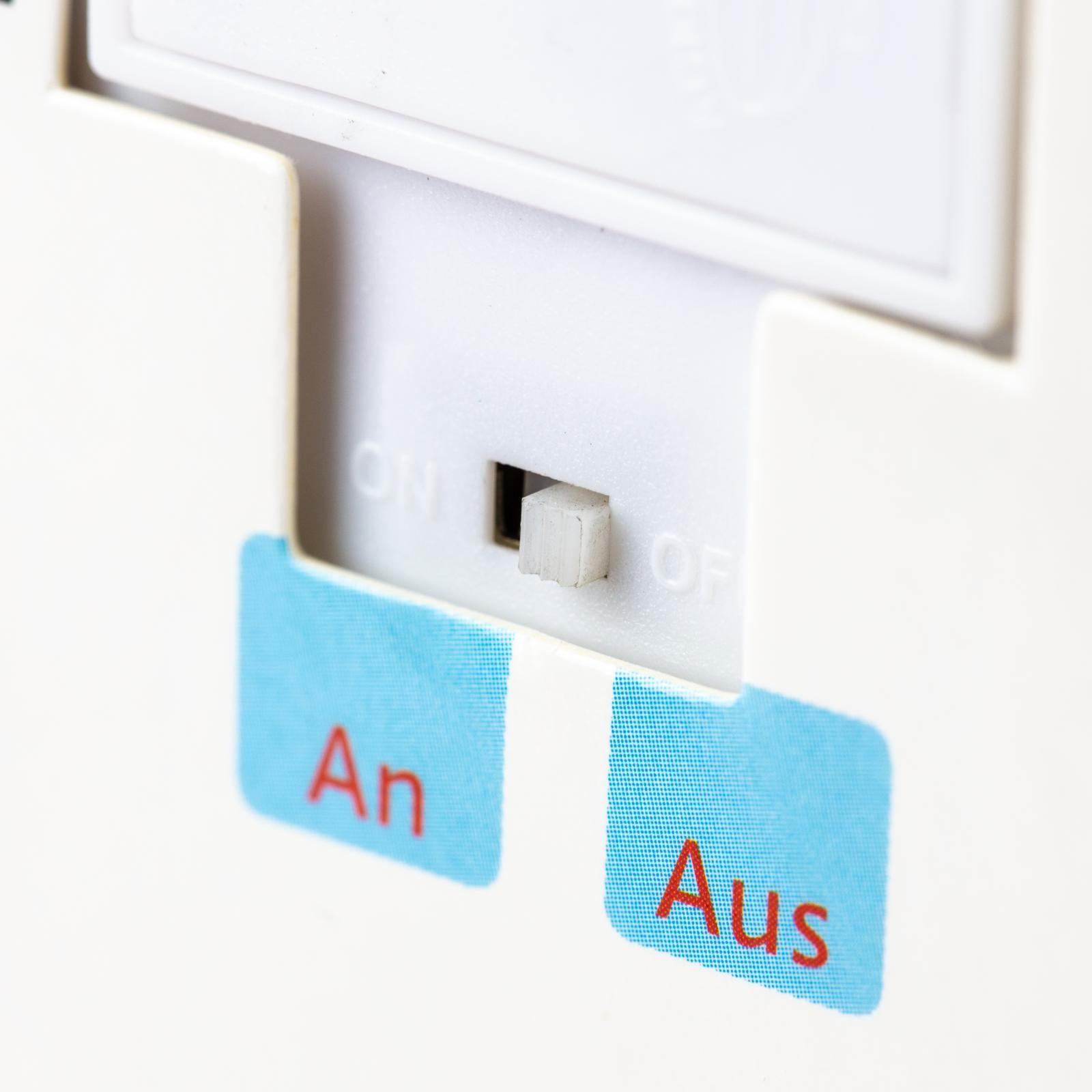 Beispielinhalt (Bild) Hör mal (Soundbuch): Wimmelbuch: Im Zoo