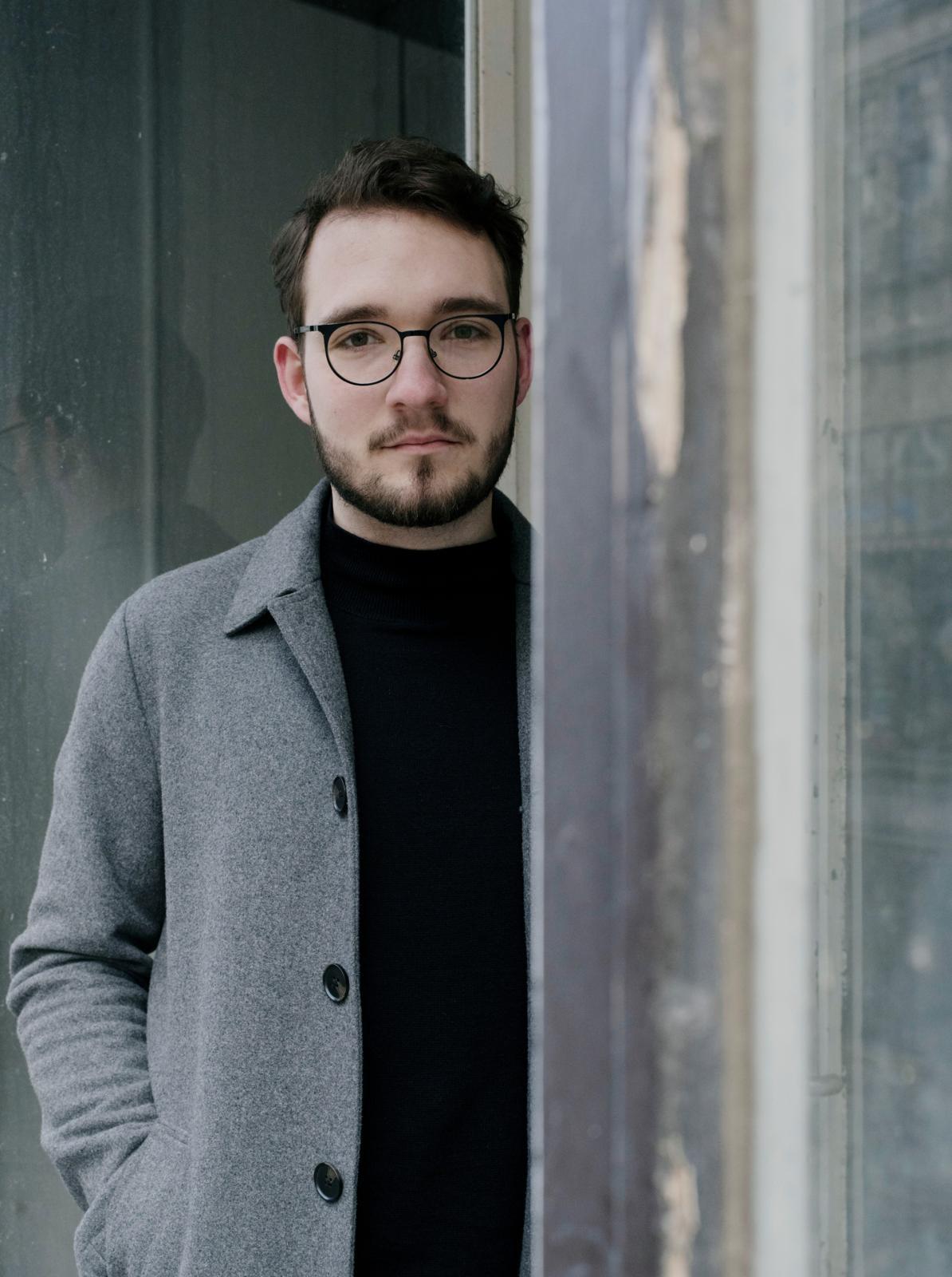 Autorenbild Mit der Faust in die Welt schlagen