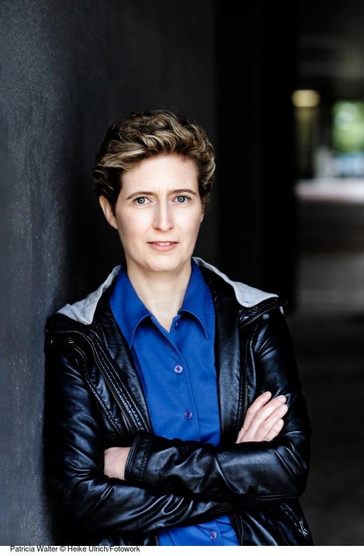 Autorenbild Dunkle Vergangenheit