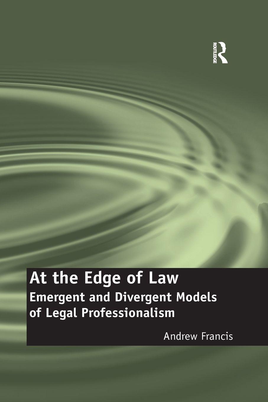 Vorderes Coverbild At the Edge of Law