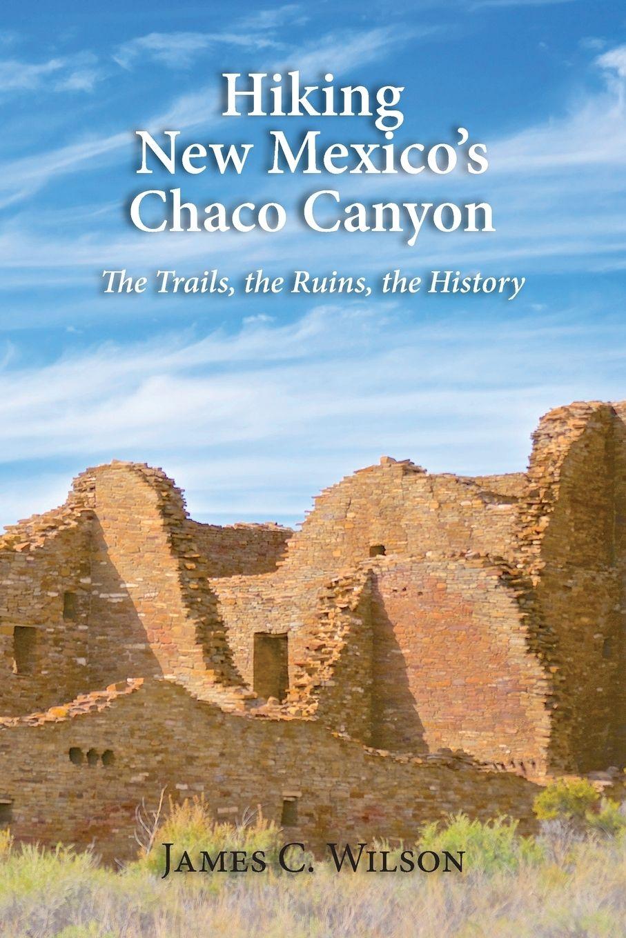Vorderes Coverbild Hiking New Mexico's Chaco Canyon