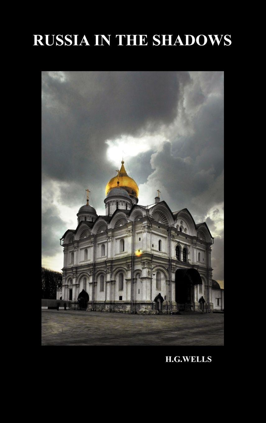 Vorderes Coverbild Russia in the Shadows (Hardback)