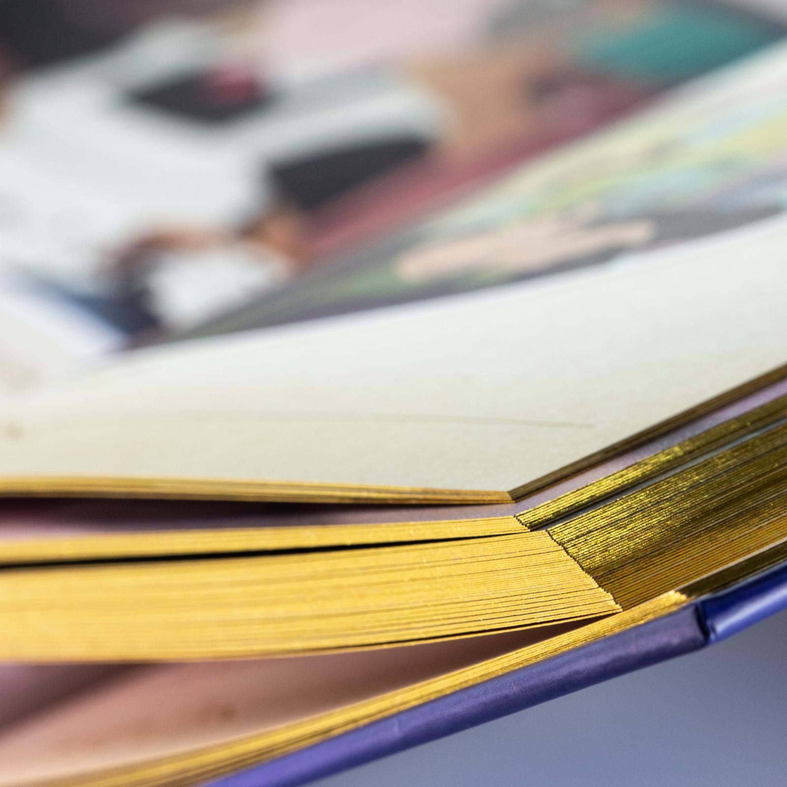 Beispielinhalt (Bild) Disney: Das große goldene Buch der Disney-Geschichten