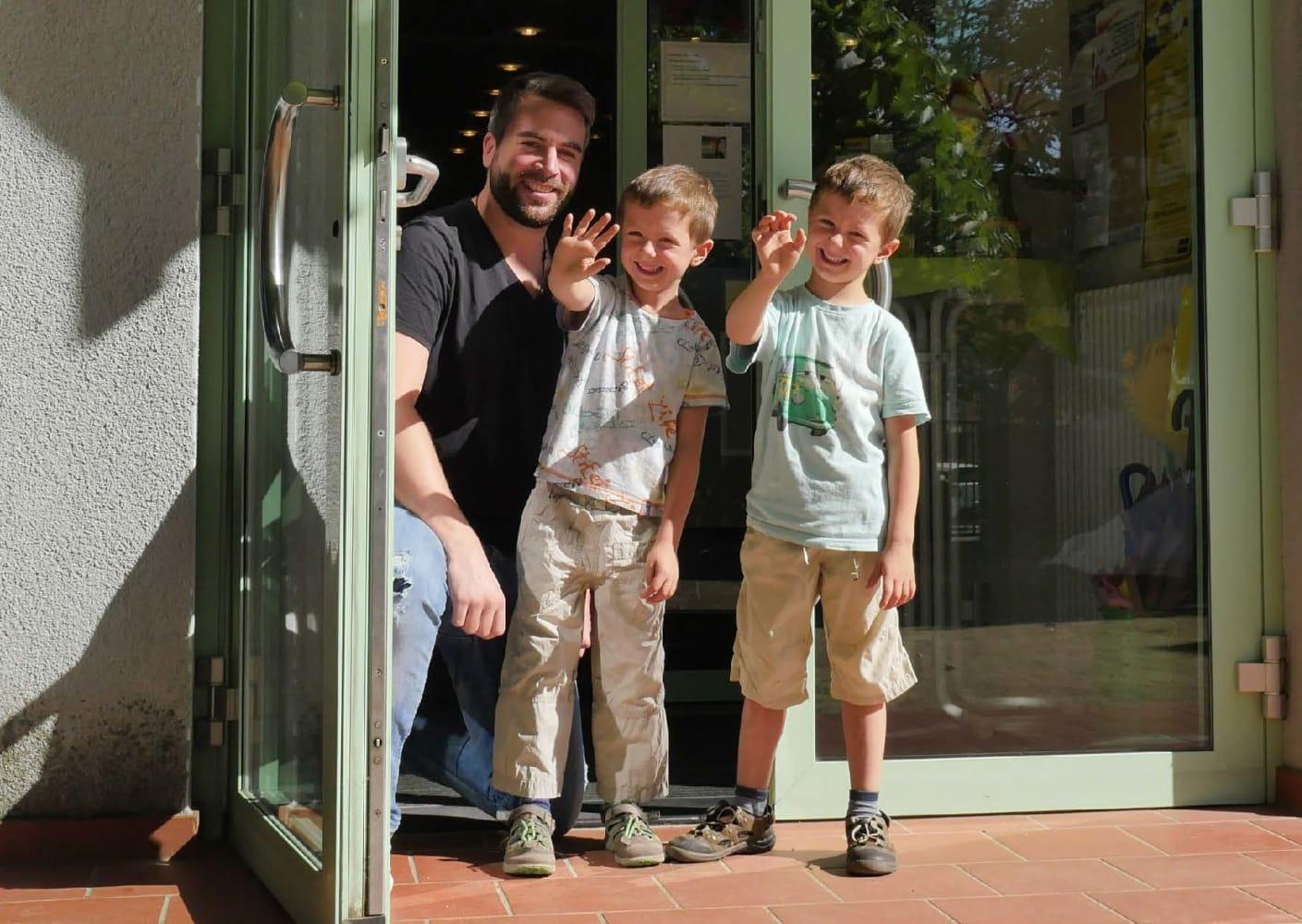 Beispielinhalt (Bild) Begrüßung und Abschied in der Kita