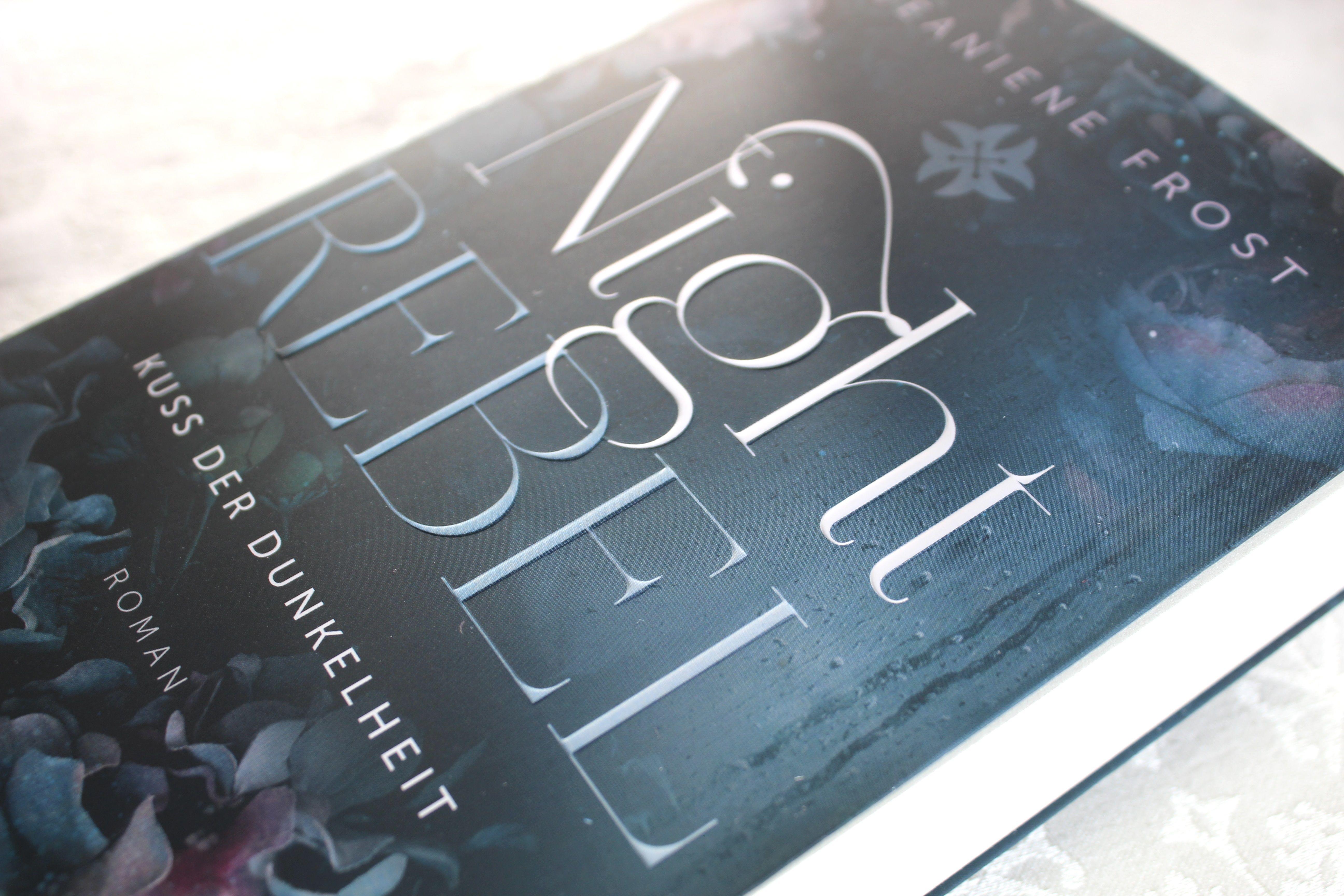 Beispielinhalt (Bild) Night Rebel 1 - Kuss der Dunkelheit