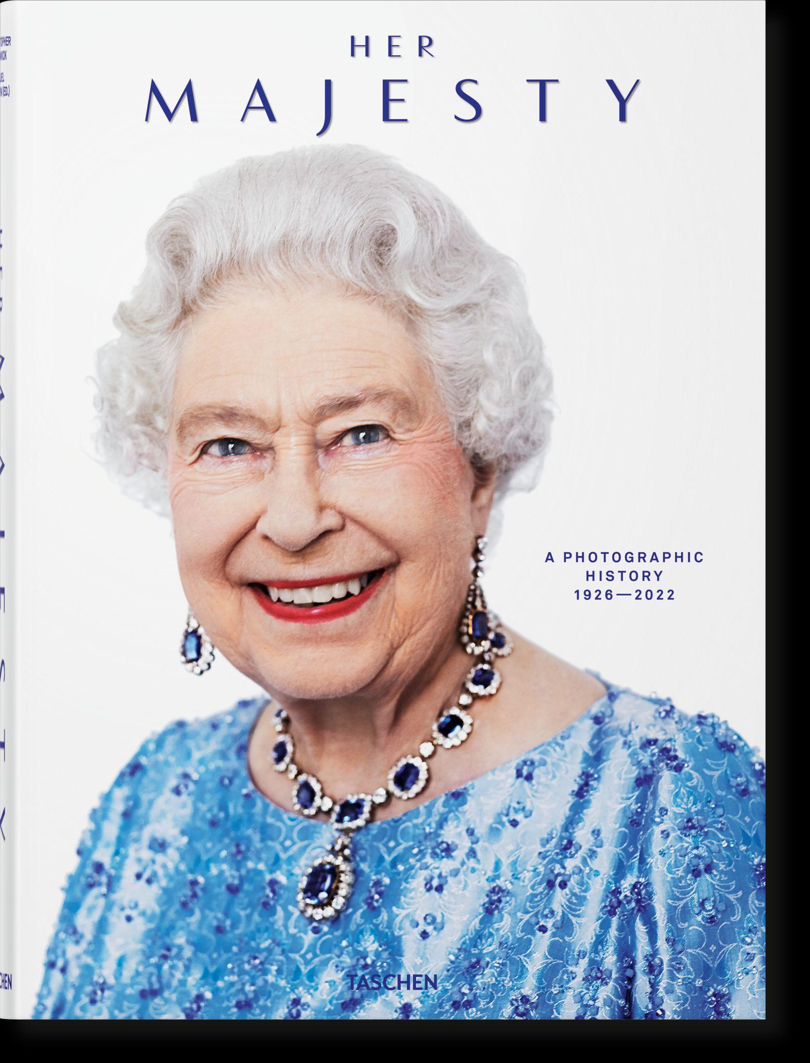 Vorderes Coverbild Her Majesty. A Photographic History 1926-2022