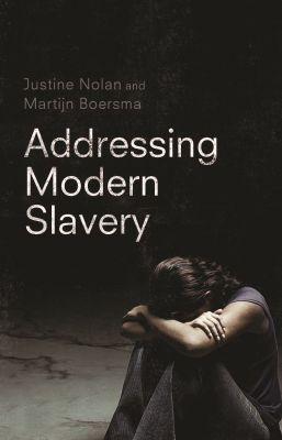 Vorderes Coverbild Addressing Modern Slavery