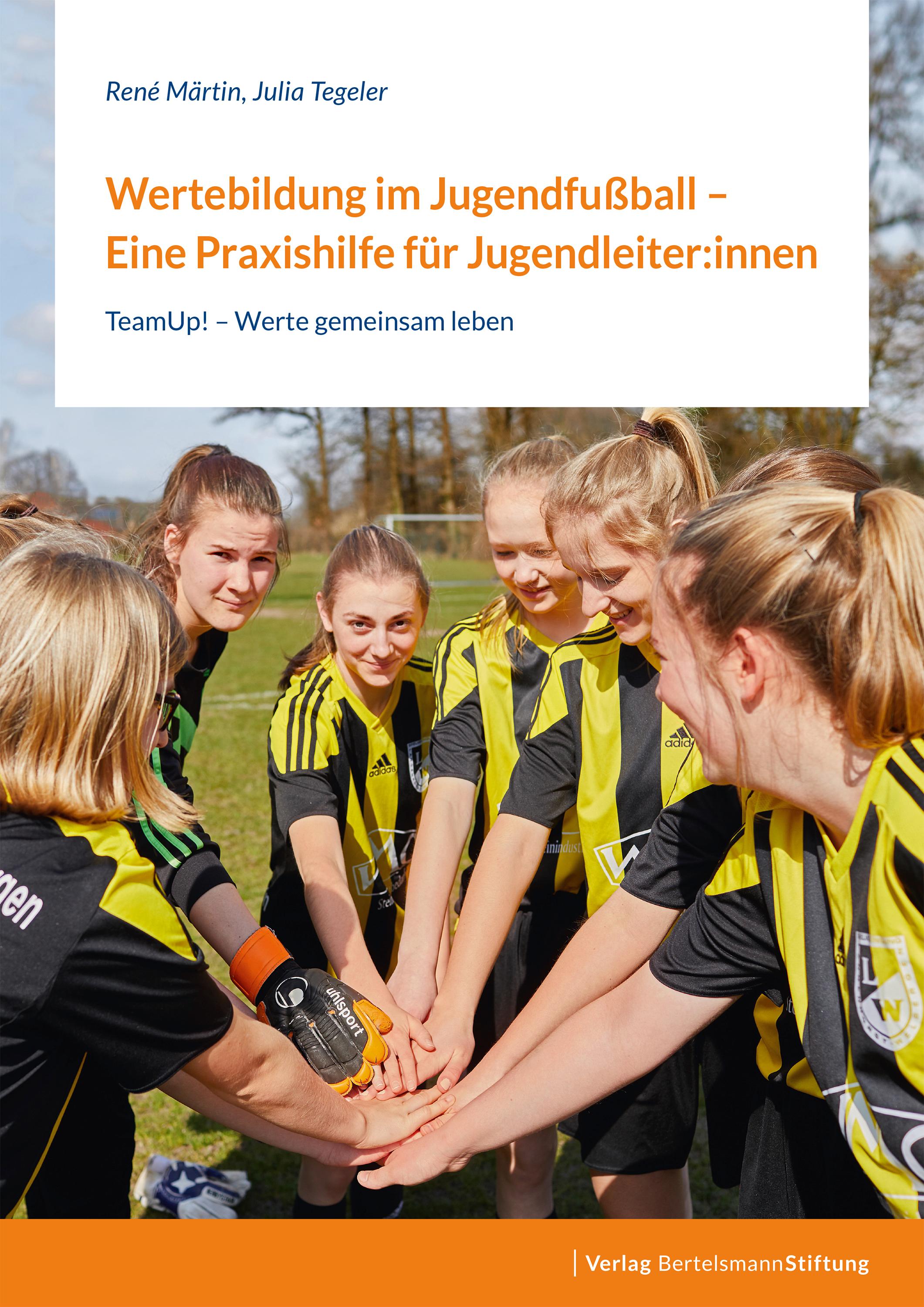 Vorderes Coverbild Wertebildung im Jugendfußball - Eine Praxishilfe für Jugendleiter:innen